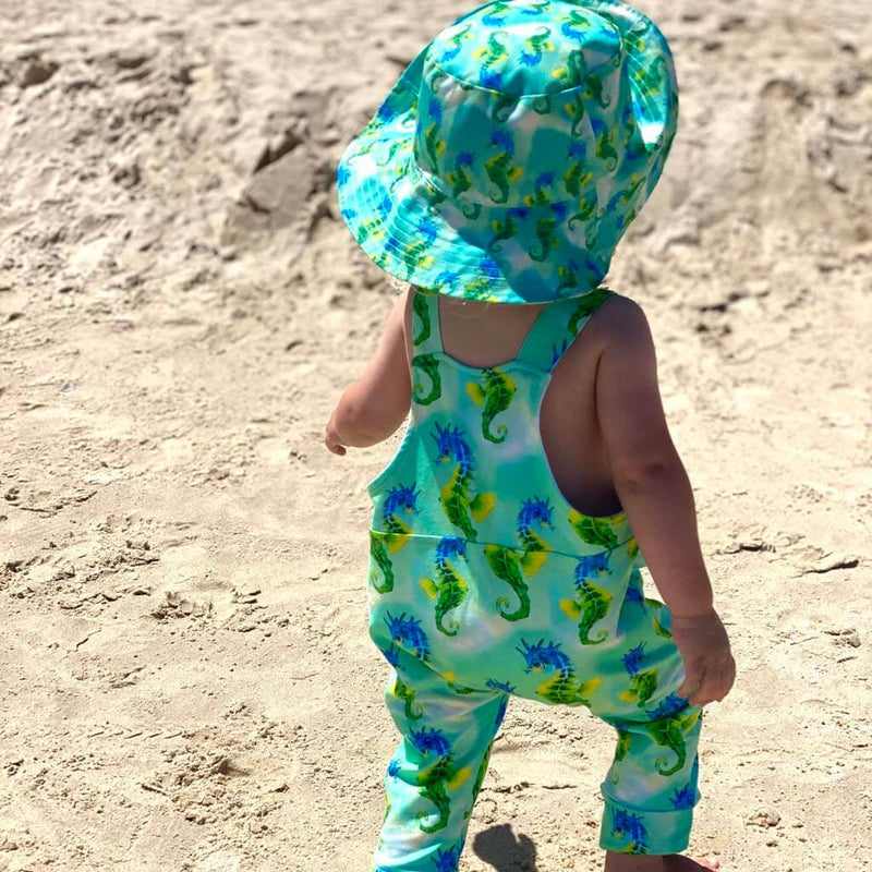 Green Seahorse Beach Hat